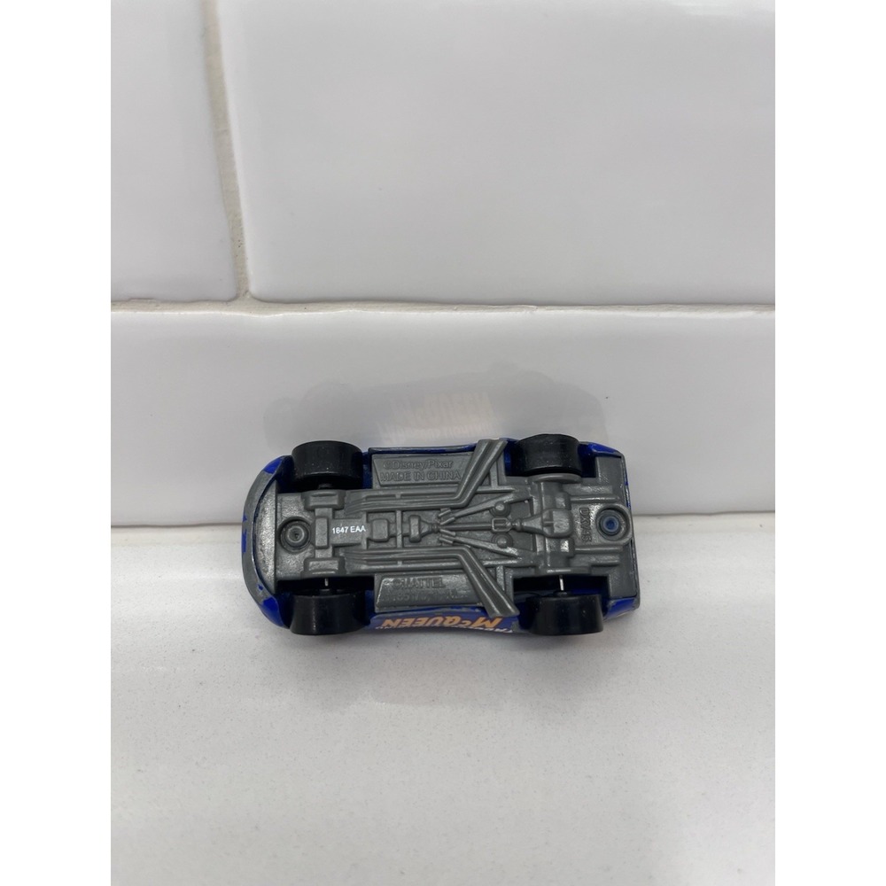 Disney Pixar Cars 3 FABULOUS LIGHTNING McQUEEN #95 RUST-EZE Blue Mattel Toy Car - Picture 5 of 5